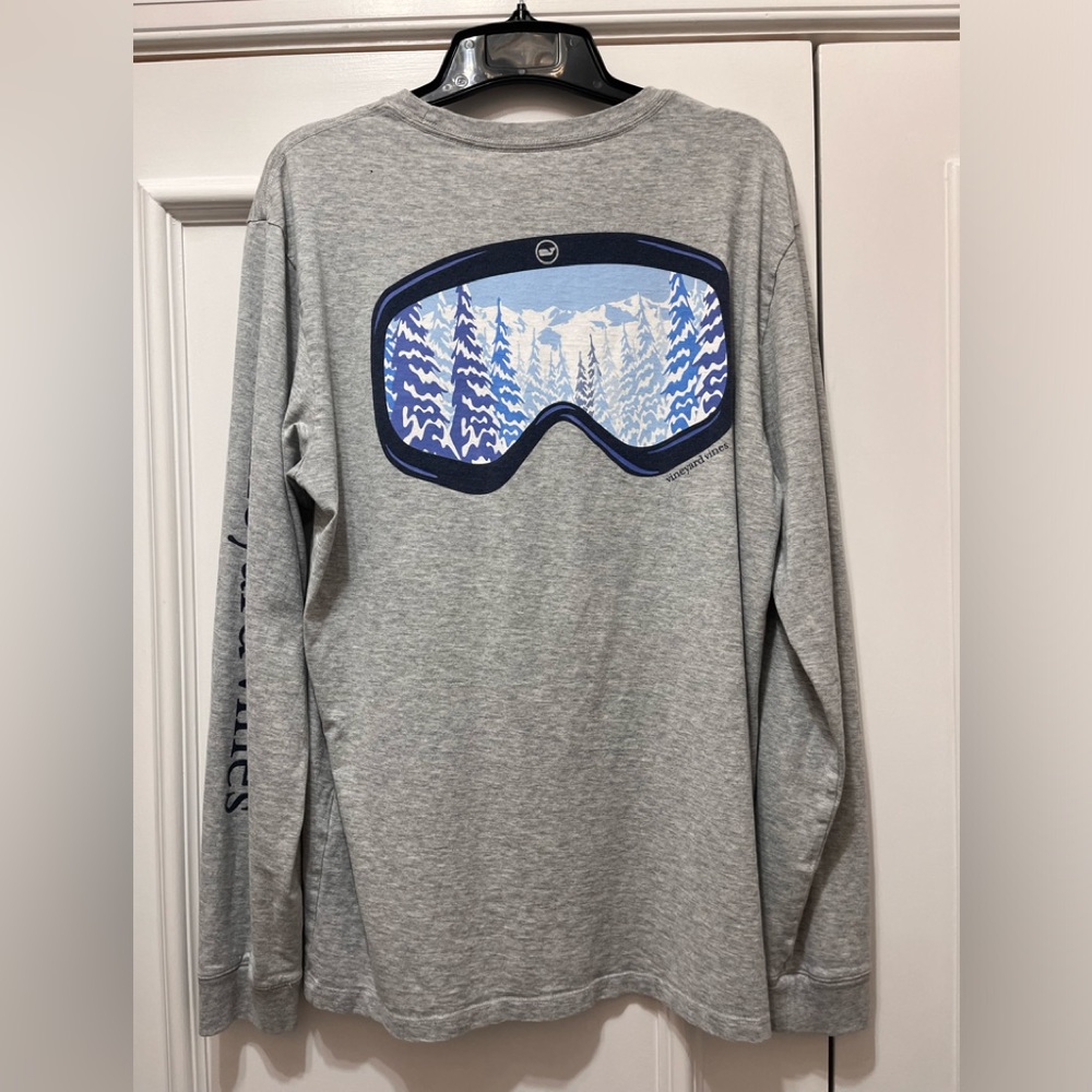 Men’s (S) Vineyard Vines long sleeve shirt